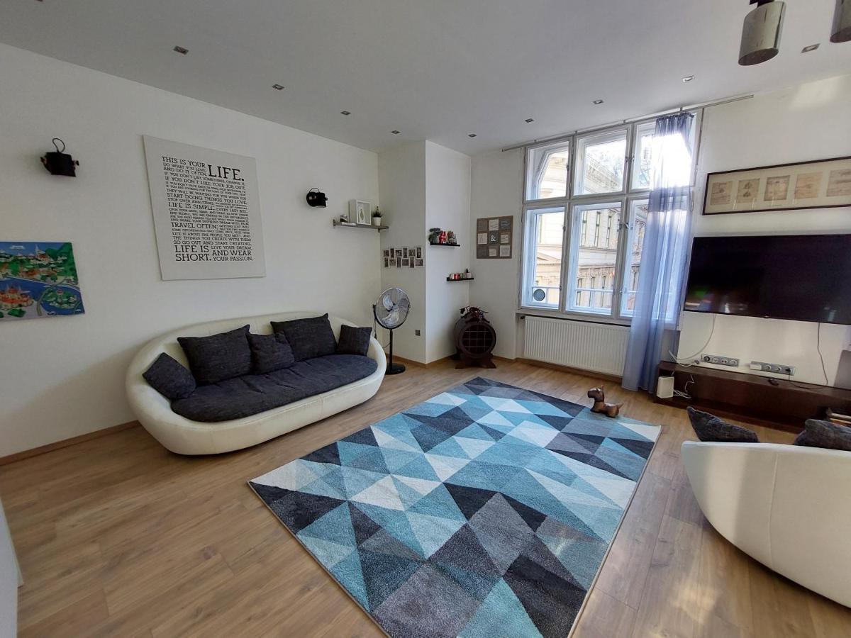 Sunny Studio At The Castle Budapest Ngoại thất bức ảnh