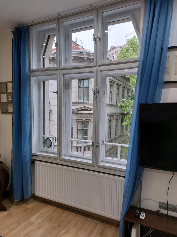 Sunny Studio At The Castle Budapest Ngoại thất bức ảnh